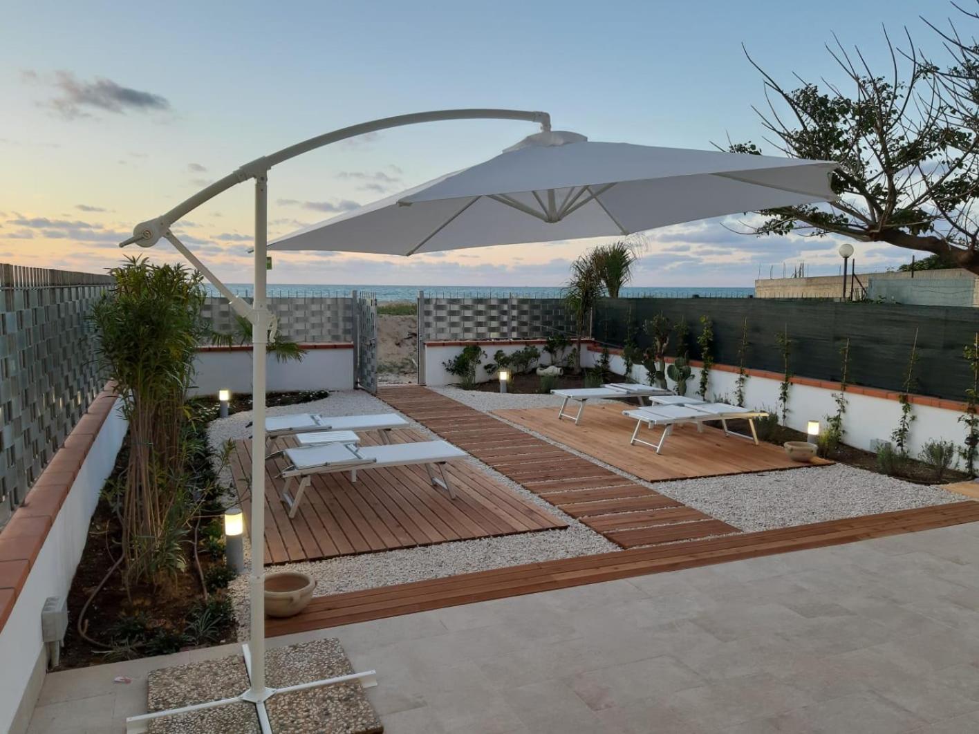 Doride Appartamento Sulla Spiaggia Balestrate Exterior foto